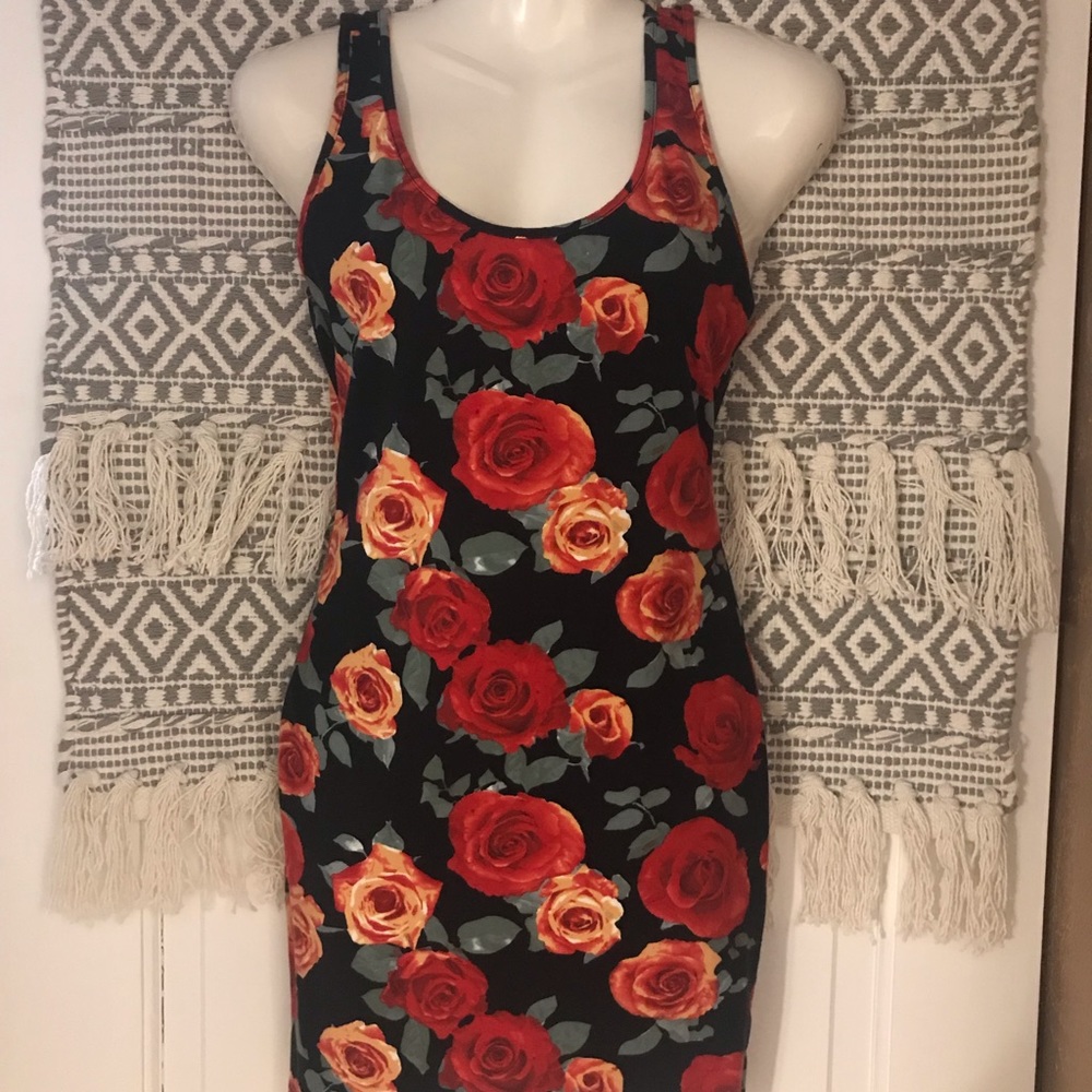 Floral dress w low cut back